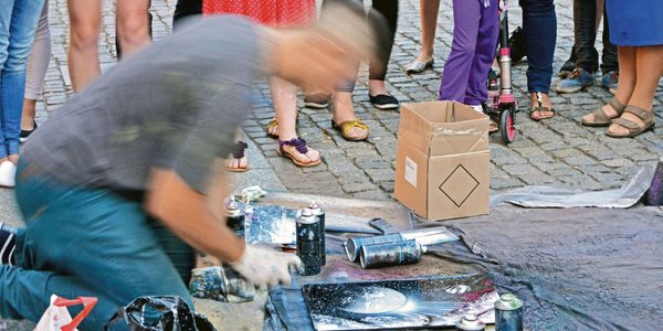 Czy artyści powinni być wdzięczni za ulgi podatkowe od władzy?