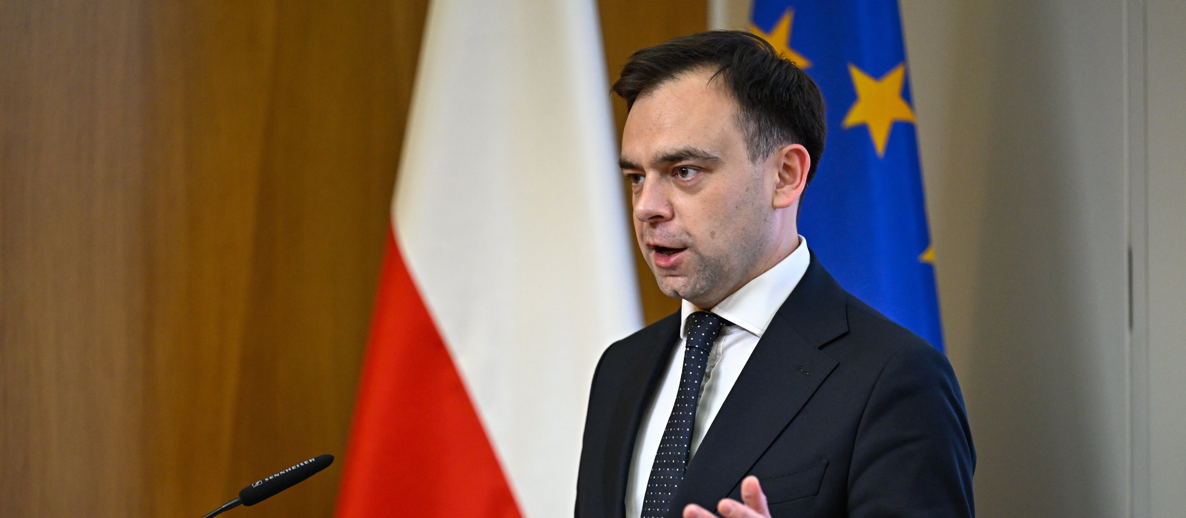 Zagraniczna firma musi wystawiać faktury w KSeF? Minister finansów szykuje objaśnienia