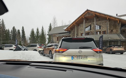 SUV-y Nissana z napędem na cztery koła e-4ORCE