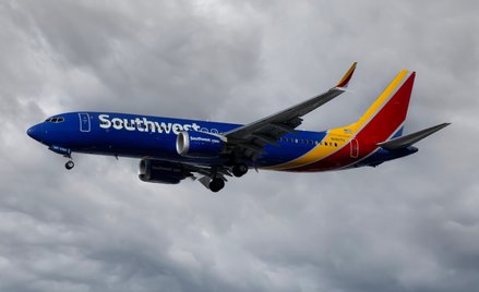 Samolot trafiony pociskiem. Ewakuowano pasażerów