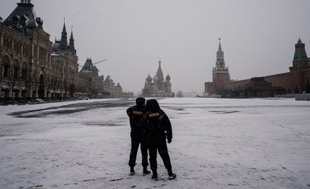 Kreml milczy, z epidemią walczą władze regionalne