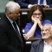 Sondaż: PiS wygrywa, Konfederacja pod progiem