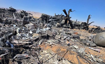 Szczątki amerykańskiego samolotu wojskowego i śmigłowca w prowincji Isfahan w Iranie