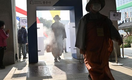 Korea Południowa ma jeden test na grypę i COVID-19