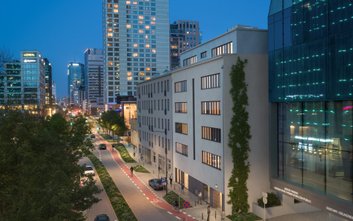 Choć z zewnątrz budynek wygląda jak dawniej, technologia w środku jest całkowicie nowa. Każde mieszk