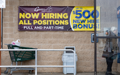 Rynek pracy w USA wciąż mocno rozgrzany