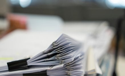 Ponad dwieście raportów jednego dnia. Wynikowa lawina na małej giełdzie