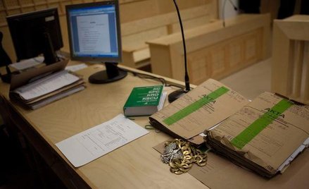 Piebiak: Postawimy na średnie sądy