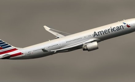 Wyciek chemikaliów na pokładzie samolotu. Awaryjne lądowanie