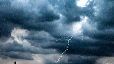 IMGW ostrzega przed burzami, ulewnym deszczem i upałem. Alerty prawie w całej Polsce