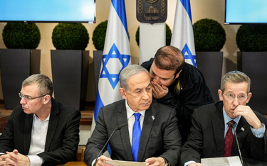 Beniamin Netanjahu na posiedzeniu rządu