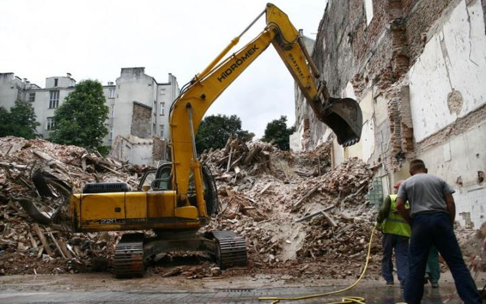 Niejasne przepisy o umowach dotyczących robót budowlanych