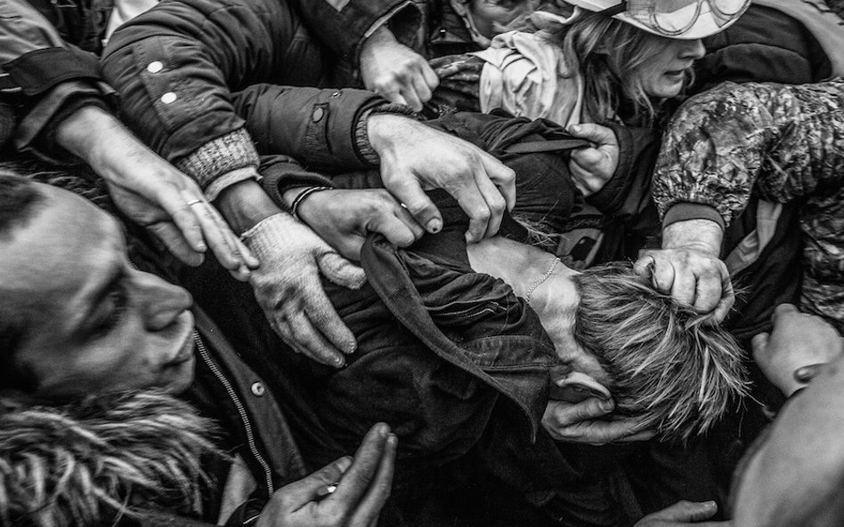 Nagroda Rzeczpospolitej, Ukraina swoją drogę do demokracji znaczy krwią jej zwolenników. Tłum na Maj