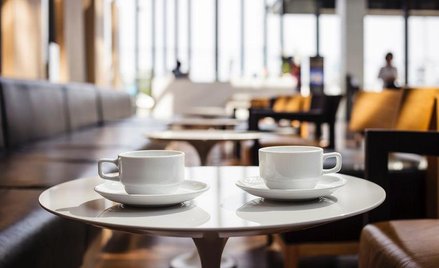 Rosnąca liczba miejsc serwujących latte i espresso napędza biznes kawiarniany