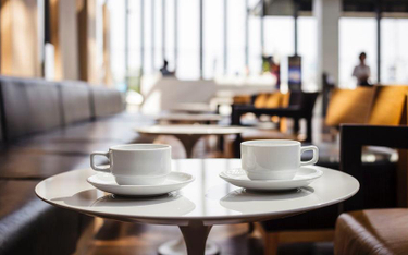 Rosnąca liczba miejsc serwujących latte i espresso napędza biznes kawiarniany