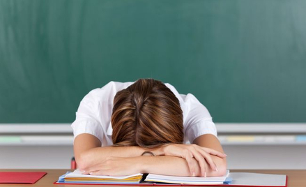 Nauczyciele nie unikną zwolnień, ale dostaną odprawy