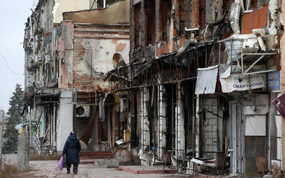 Na zdjęciu zniszczenia wojenne w Iziumie, miejscowości w regionie Charkowa