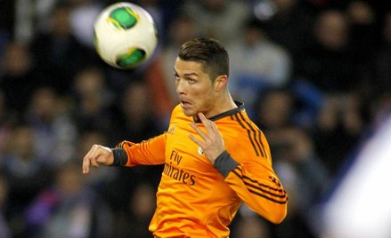 Granie w piłkę nożną uszkadza mózg