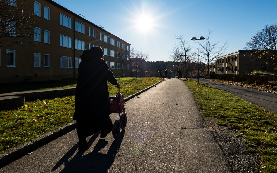 Rinkeby, przedmieście Sztokholmu niemal w całości zamieszkane przez migrantów