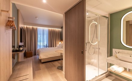 Hotele modułowe. Fairfield z wzorcowym wnętrzem pokoju