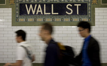 Burzliwy początek lata na Wall Street