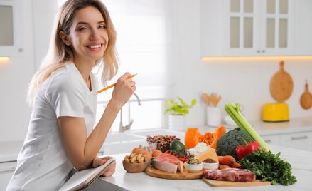 Badanie: Dieta keto szczególnie korzystnie pomaga w otyłości
