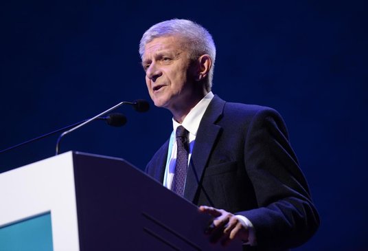 Byli prezesi Narodowego Banku Polskiego Marek Belka, Leszek Balcerowicz i Hanna Gronkiewicz-Waltz uw