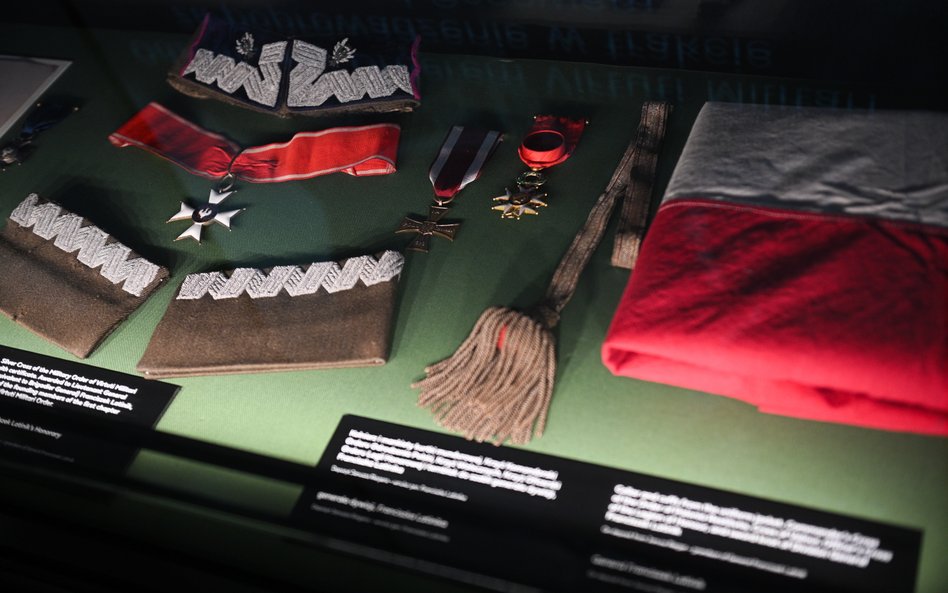 Głównymi bohaterami są żołnierze, którzy wzięli udział w bitwie