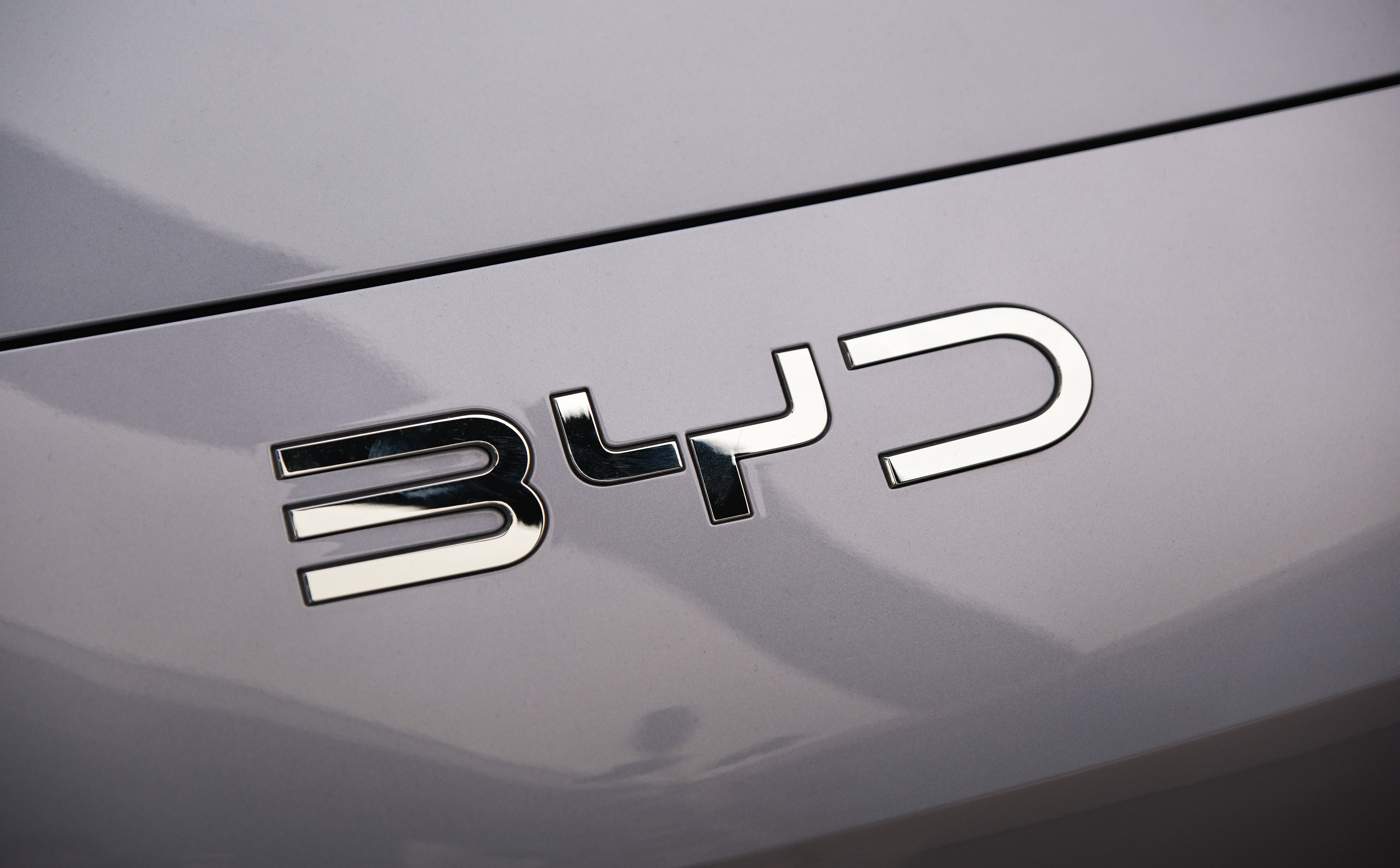 W polskich portfelach mniej Nvidii, więcej BYD