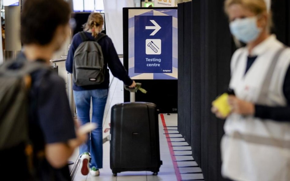 Amsterdam Schiphol został liderem