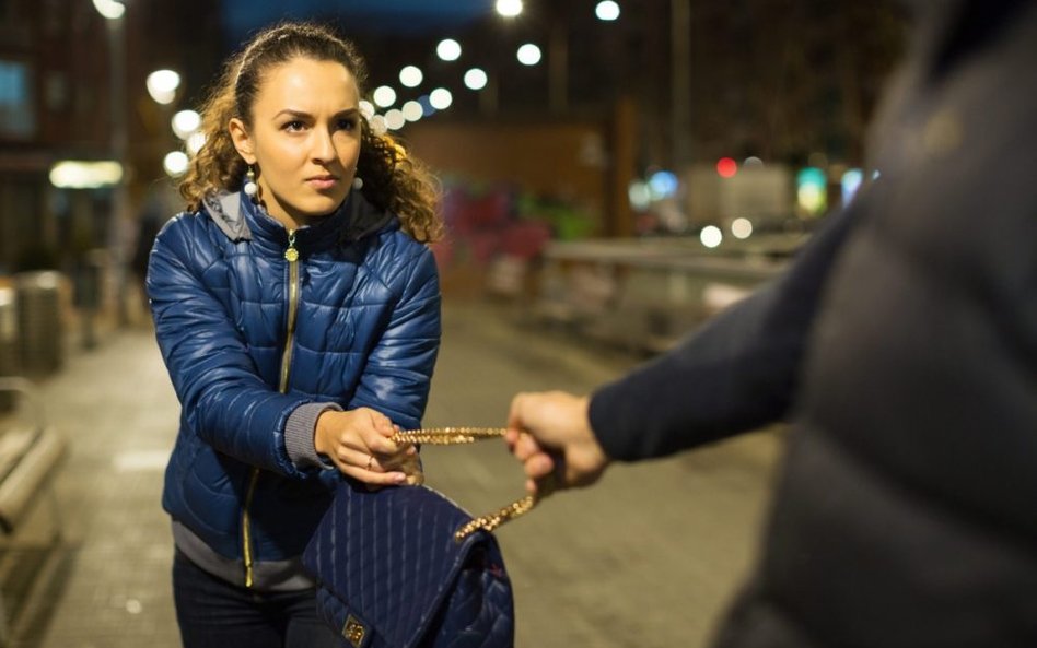 Jak zabezpieczyć się przed kradzieżą w podróży