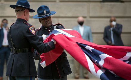 USA: Flaga Konfederatów znika 155 lat po wojnie secesyjnej