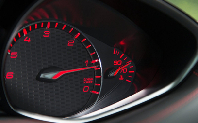 Peugeot zrezygnuje z cyfrowych zegarów