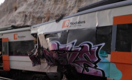 Czołowe zderzenie pociągów w Hiszpanii. Są ofiary