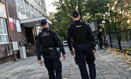 W piątek 3,5 tysiąca policjantów, wspieranych przez straże miejskie, monitoruje szkoły i ich otoczen