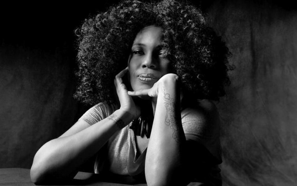 Macy Gray, amerykańska piosenkarka soul i R&B. Ma pięć nominacji do Grammy i nagrodę za singiel „I T