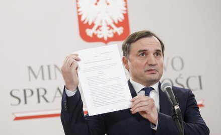 Odrzucone roczne sprawozdanie Solidarnej Polski. PKW pisze o „niedozwolonym swoistym kredytowaniu”