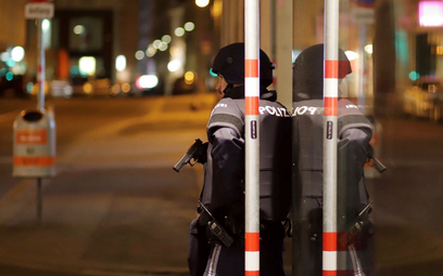 Atak w Austrii: Terroryści uderzyli w Wiedeń, tuż przed lockdownem