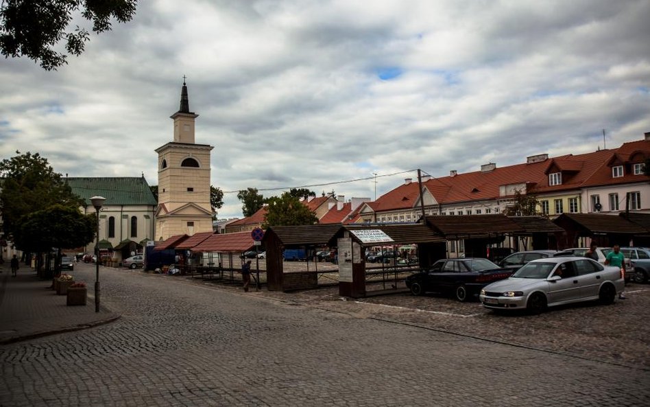 Polacy wyprowadzają się z miast