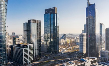 Mieszkania to za mało. Najbogatsi Polacy już starają się kupować nieruchomości komercyjne. Czas na p