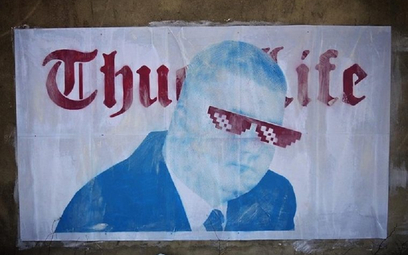 Misiewicz jak gangster. Mural w Gdyni