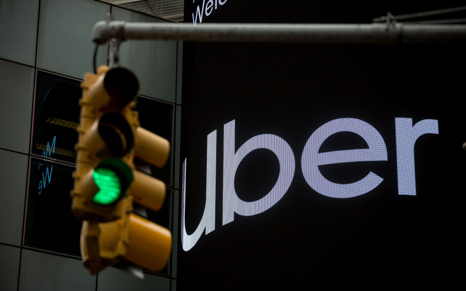 Pasażerowie pojadą autobusami… Ubera. Nowy biznes koncernu