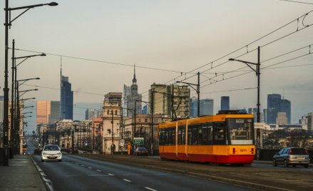 Polska szybko się bogaci, a Polacy wciąż niezadowoleni