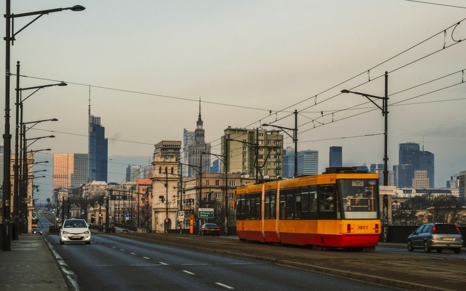 PKB Polski w I kwartale. Inwestycje złagodziły zapaść w gospodarce