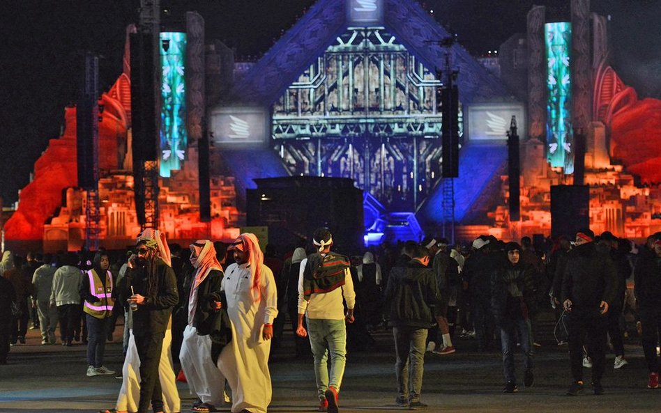 Władze Arabii Saudyjskiej chcą przekonać do kraju turystów. Na zdjęciu: Koncert muzyki elektroniczne