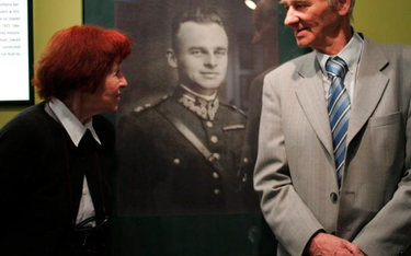 Rtm. Witold Pilecki w 1940 r. trafił do Auschwitz. Tworzył tam m.in. siatkę konspiracyjną. Dla dowód