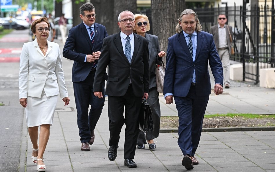 Wybrani w 2026 r. sędziowie Trybunału Konstytucyjnego Sławomir Patyra (C) Dariusz Szostek (P), Kryst