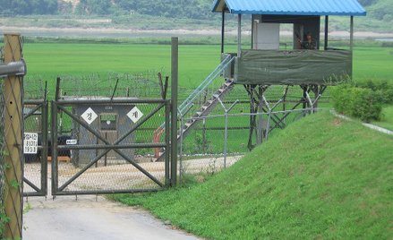 Siostra Kim Dzong Una grozi Korei Płd. Chodzi o ulotki