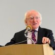Obecny prezydent Irlandii Michael D. Higgins ma 74 lata