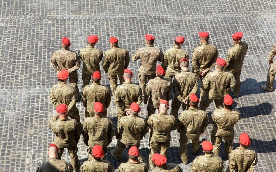 Armia zwiększa liczbę osób,które powołuje na obowiązkowe ćwiczenia